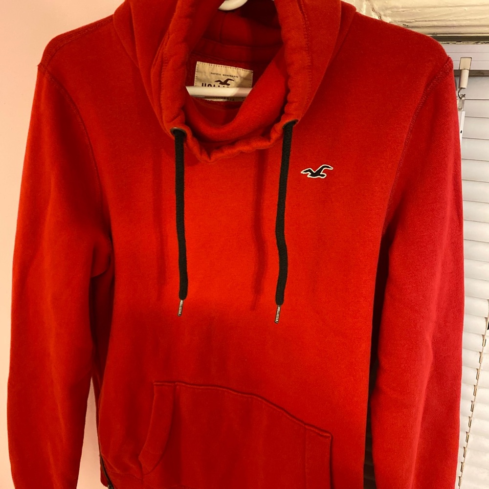 Long Neck Men’s Sweater